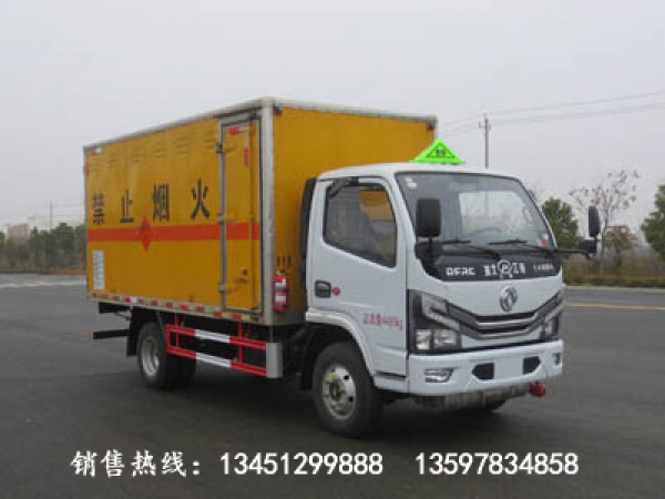 東風(fēng)易燃?xì)怏w廂式運(yùn)輸車(chē)(藍(lán)牌國(guó)六)