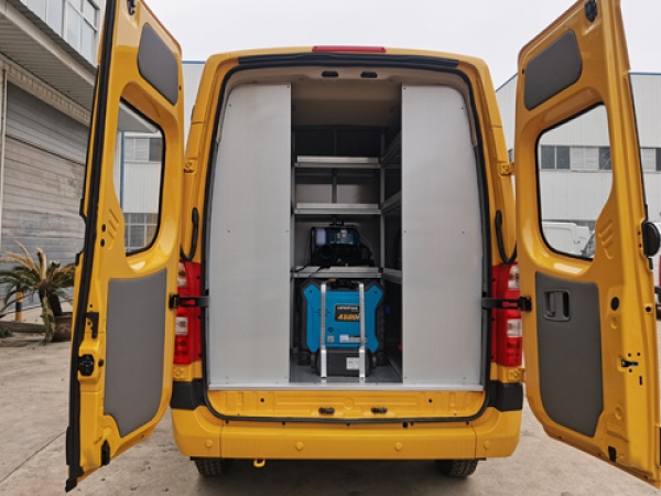 福田越野四驅(qū)圖雅諾救險(xiǎn)車(chē)(6-9座)